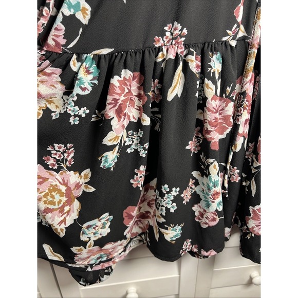 Altar'd State Floral Balloon Sleeve Tie Neck Tiered Babydoll Top Size Medium - Picture 6 of 9